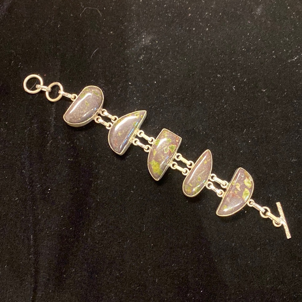 Polished Agate Stone Bracelet.